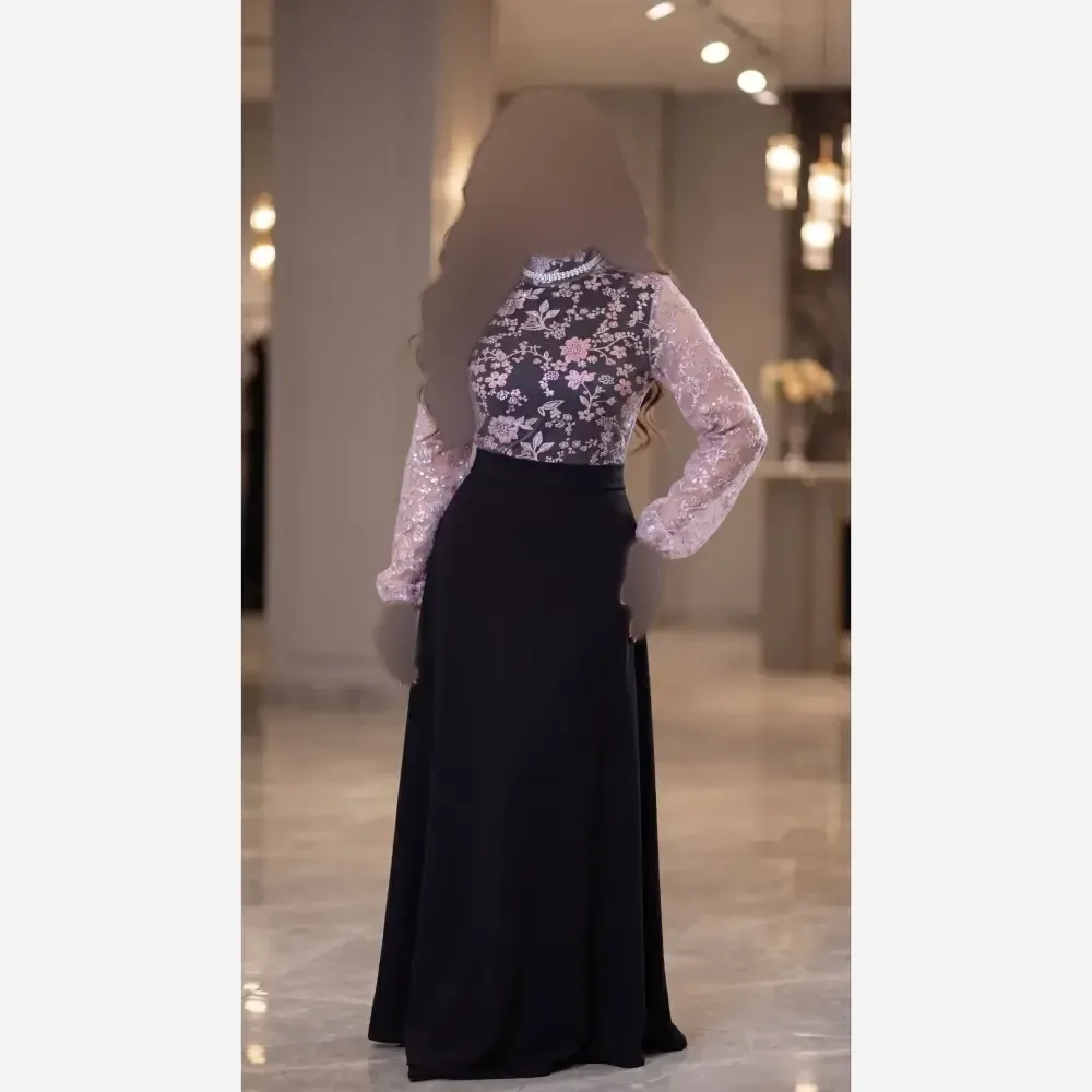 پیراهن زنانه مجلسی مدل هاریکا جنس فلامنت و تور رنگ مشکی قد 160