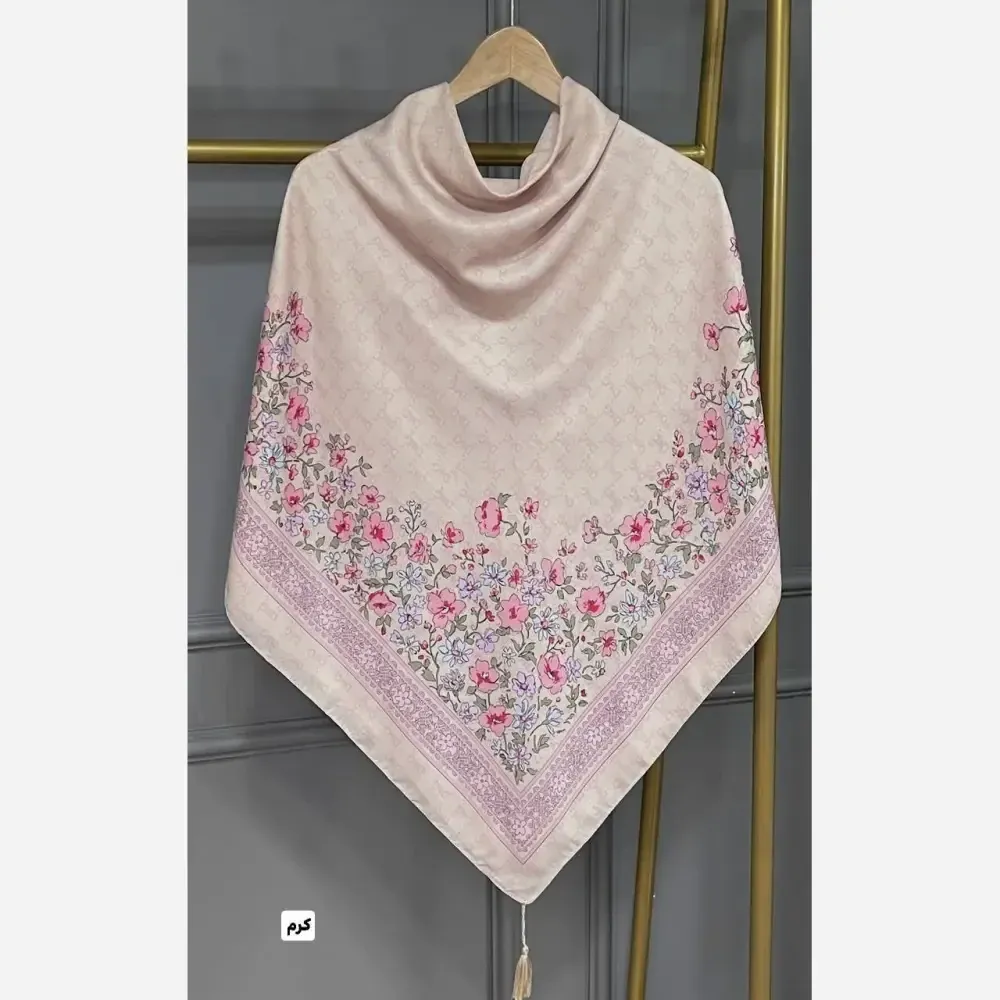 روسری نخی قواره 130 طرح گل دی رنگ سبز و کرم