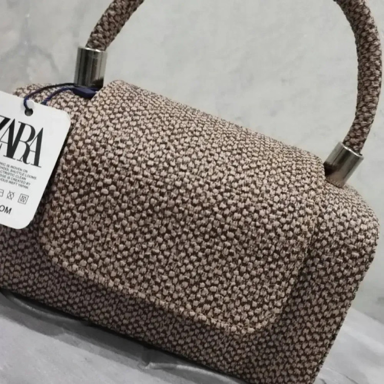 کیف ساندویچی چرم طرح کنف بند بلند نسکافه ای کرم سایز آزاد