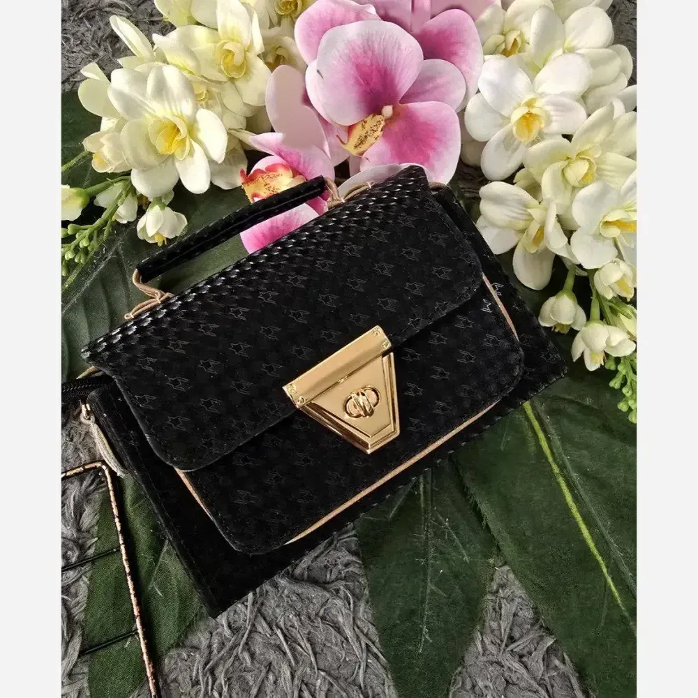 کیف شادگان چرم نانسی مشکی رنگ سایز 10 در 20