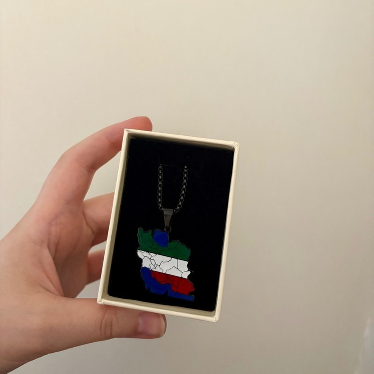 گردنبند مدل نقشه ایران و استان ها کد 1