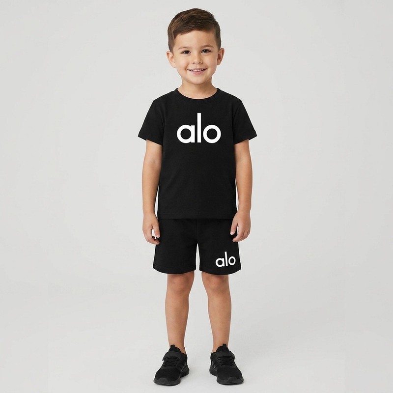 ست تی شرت آستین کوتاه و شلوارک راحتی پسرانه مدل M21