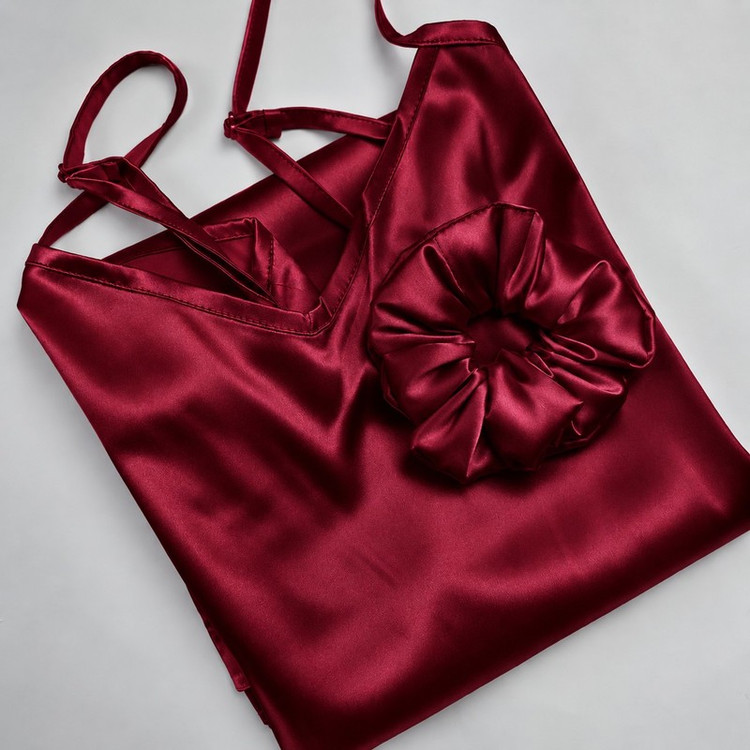 لباس خواب زنانه مدل ساتن ابریشم کد 66408 به همراه کش مو