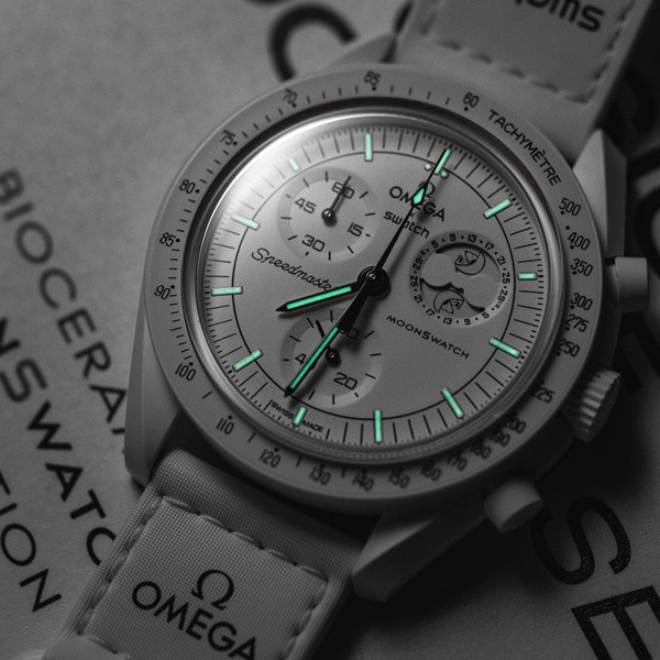 ساعت مچی عقربهای مکانیکی مدل Omega x Swatch Mission To Moonphase Snoopy