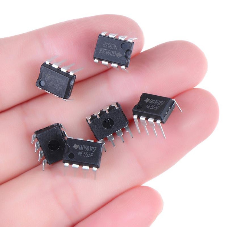 آی سی تایمر مدل NE555P-DIP8 بسته 500 عددی