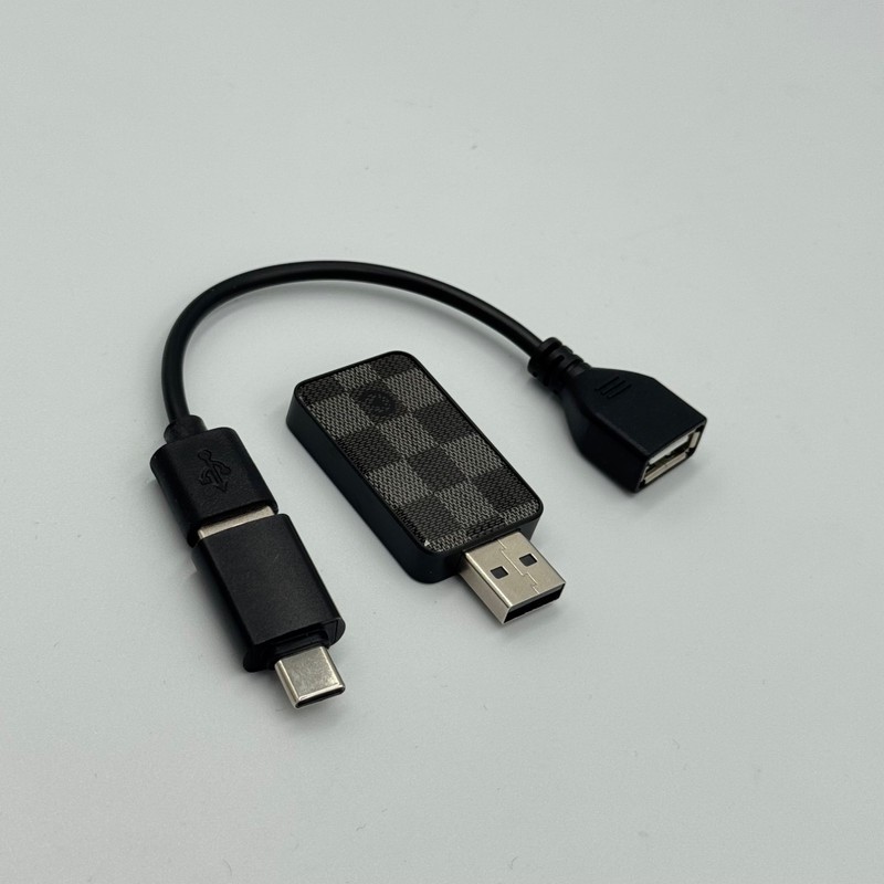 کارپلی و اندروید اتو مدل Wireless CarPlay/Android Auto به همراه مبدل USB به USB-C و کابل افزایش طول USB