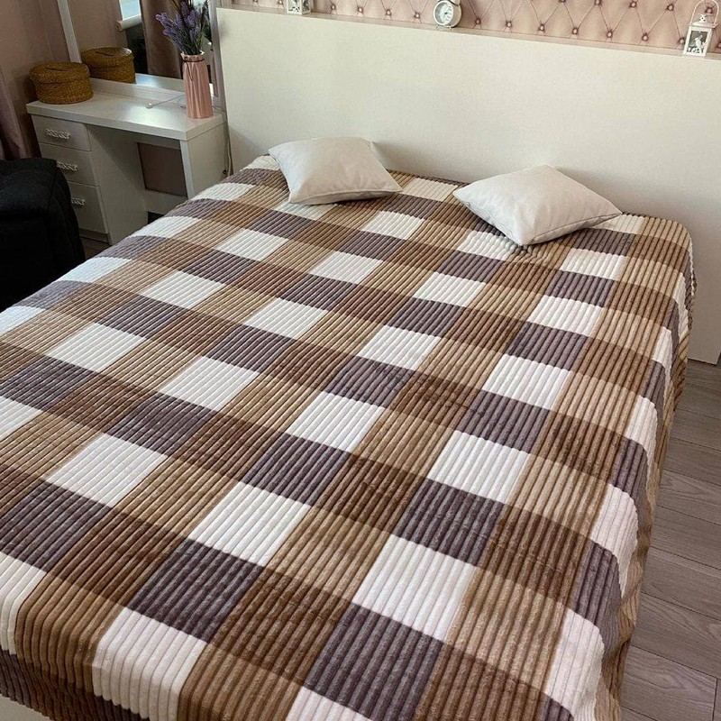 پتو مسافرتی مدل ژله ای پلیسه چهار خونه سایز 200 150 سانتی متر