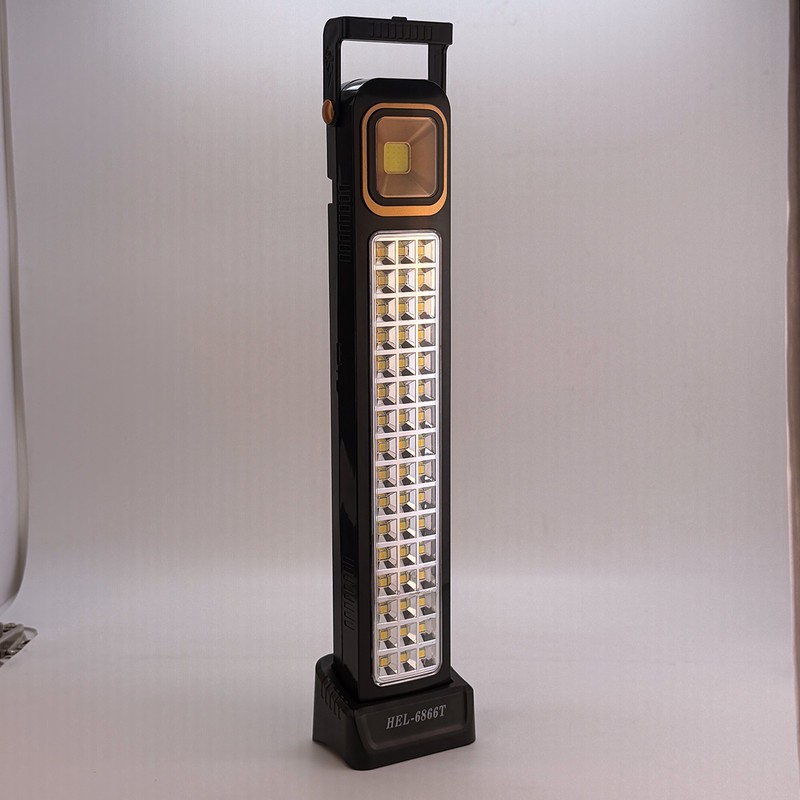 چراغ روشنایی مدل P48 Solar کد 2315 با قابلیت شارژ از طریق پنل خورشیدی و کابل USB مناسب سفرهای جادهای