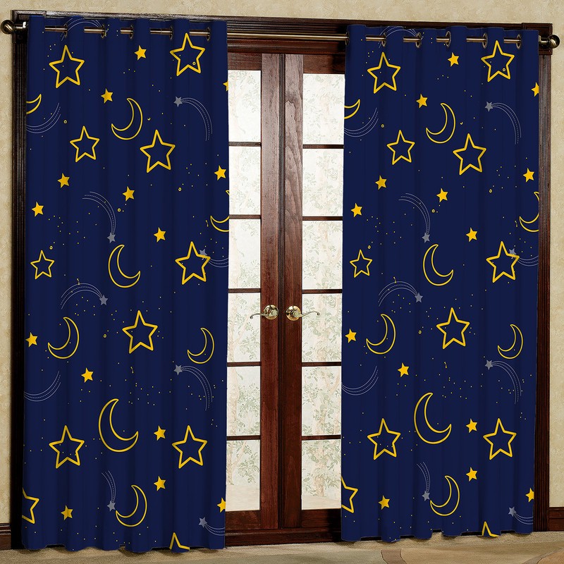 پرده مدل مخمل پانچی کد 4452 سایز 140x280 سانتی متر