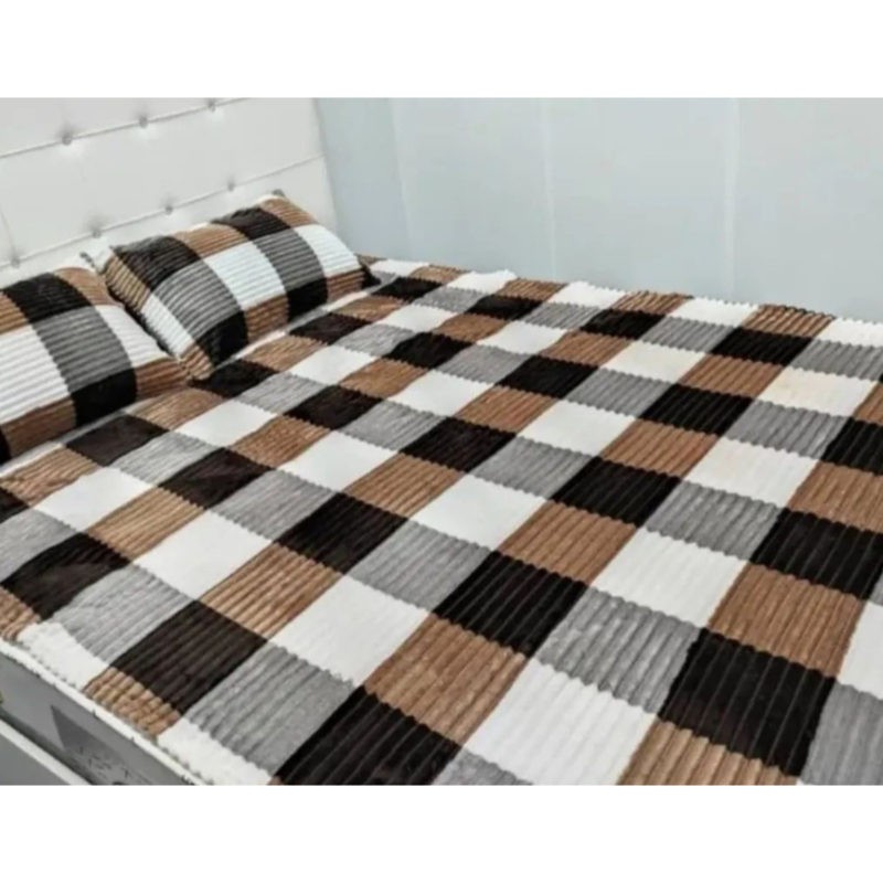 پتو مدل پلیسه چهار خونه سایز200150 سانتی متر