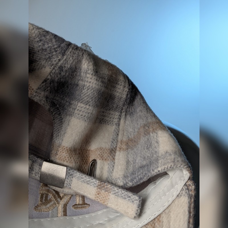 کلاه کپ زنانه چهارخانه دیفکتو مدل df 382